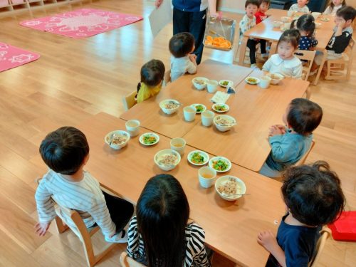 5月9日：お野菜も全部食べられるかな？！美味しいよー♪
