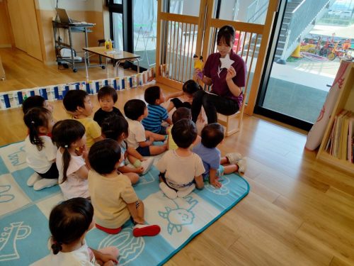 7月1日：七夕の製作をしたよ！楽しそう♪早くしたいね(^^♪