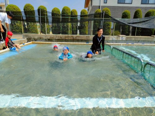 7月10日：水を怖がらずに飛び込めるようになったね♪