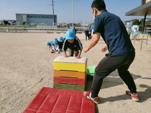 11月17日：跳び箱をしたよ！