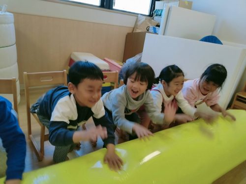 11月21日：バルーンに入った空気を触ってみました！