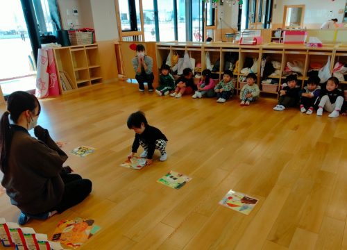 12月16日：どこかな～？...「あった！」上手に発表出来たね(*'▽')