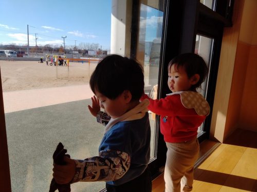 I12月22日：綺麗になったお部屋で新しい年もみんなでたくさん遊ぼうね(*^▽^*)