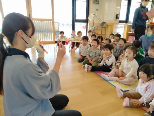 12月23日：楽しい手袋シアターを見たよ♫美味しそうなジュースができたね(^▽^)/