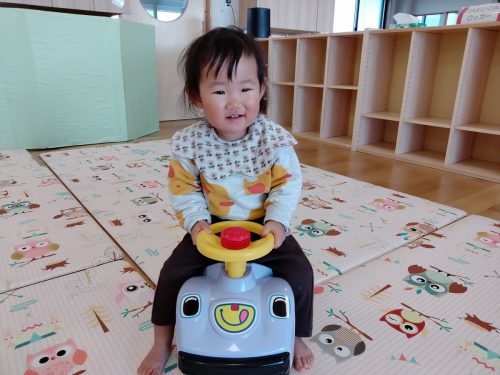 12月23日：先生が車を押してくれて楽しかったよ～(o^―^o)