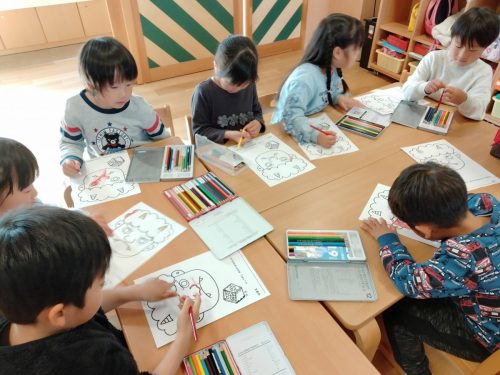 1月19日：節分の鬼の塗り絵をしました。