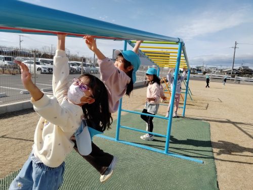 1月20日：うんていは1段飛ばしでスイスイ進めるようになりました。