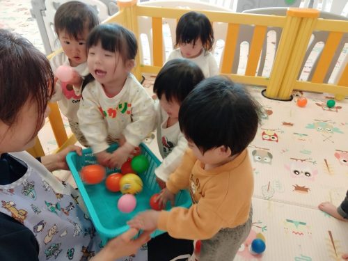 3月23日：「ないなーい！」と言ってカゴにボールを入れれたよ(^▽^)/