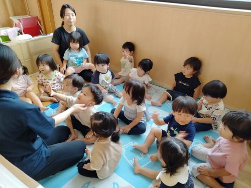 8月26日：名前を呼ばれたら上手にハイタッチすることができたね。