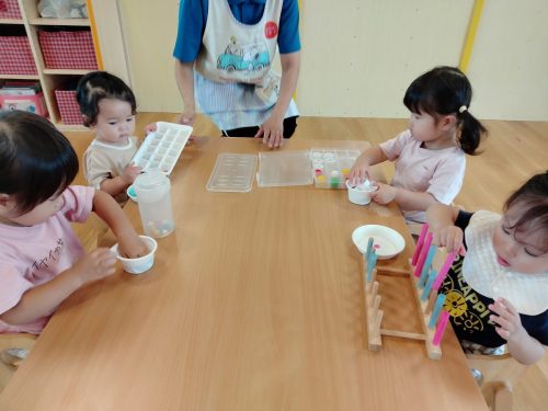 8月26日：指先を使って慎重にしています。