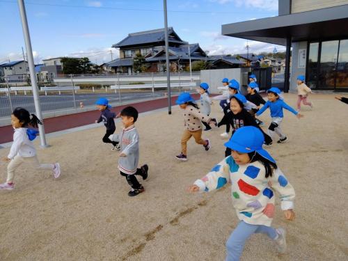 12月16日：みんなでよーいドン！をしました。