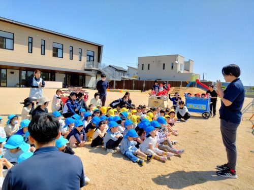4月21日：避難訓練をしました。先生の話を聞き避難することが出来ました。