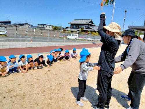 5月8日：お誕生日が近い子のリクエストで、レンチン鬼ごっこをしました。