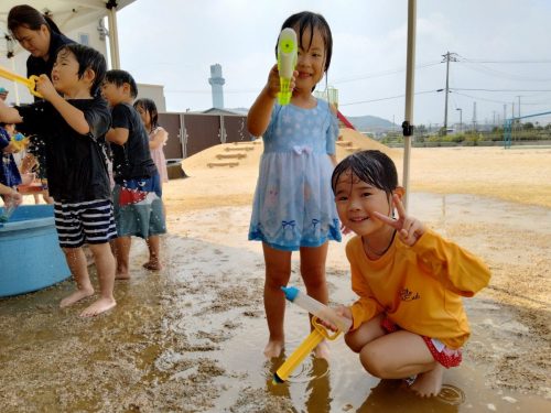 7月9日：外は暑いけど水に濡れたら気持ちいいね☆