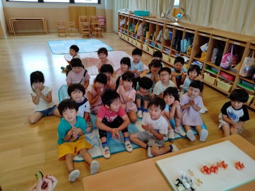 7月11日：次はトマトを切りました！