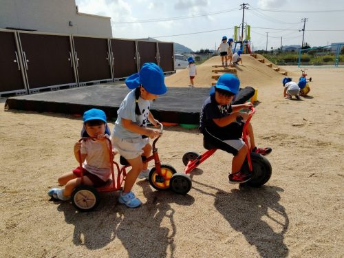 9月16日：仲良く三輪車でツーリング中だよ♪