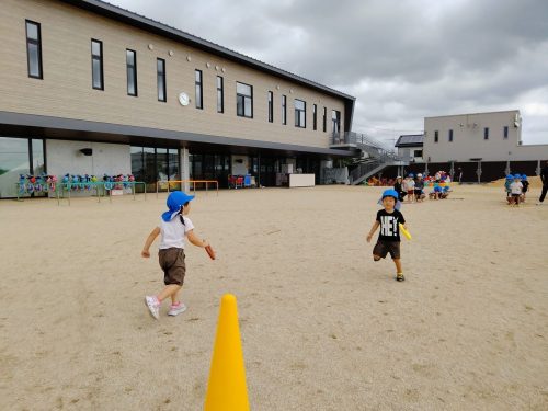 10月14日：コーンのところまで行き、上手に走っていました。