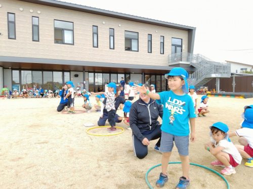 10月16日：バトンパスも段々上手にできるようになってきたね！