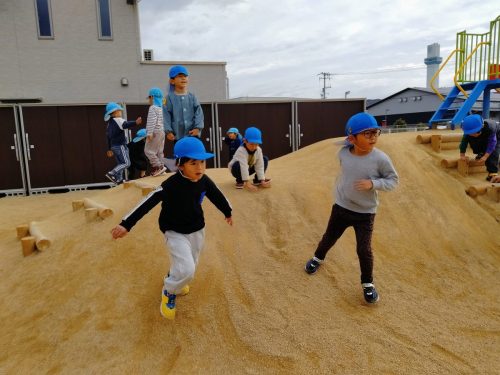 11月18日：鬼ごっこをします。