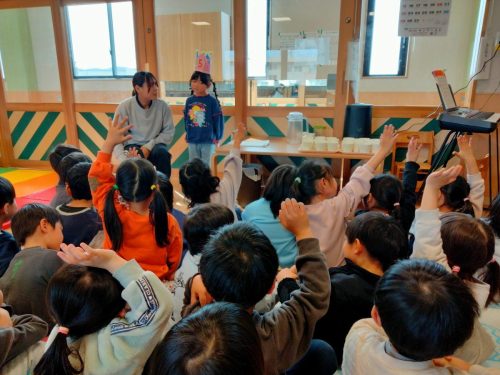 3月2日：誕生日のお友達のお祝いをしました。