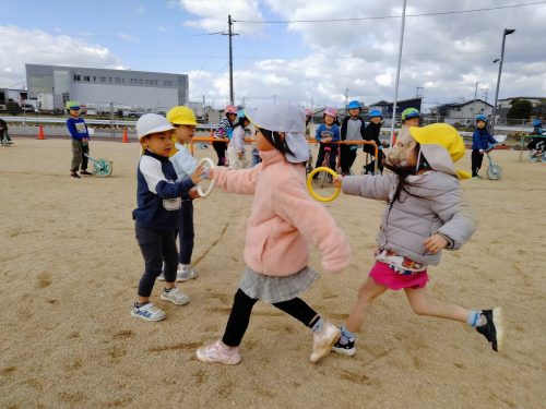 3月10日：お友達にバトンを渡しました！