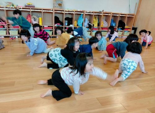 3月19日：リトミックをして遊びました。