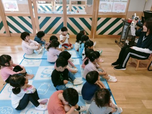 10月20日：朝の会をしました。あと何日で運動会かなー？