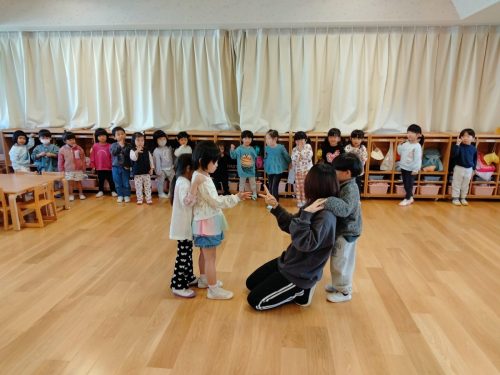 12月15日：じゃんけん列車をしました。しっかり説明を聞きました☆