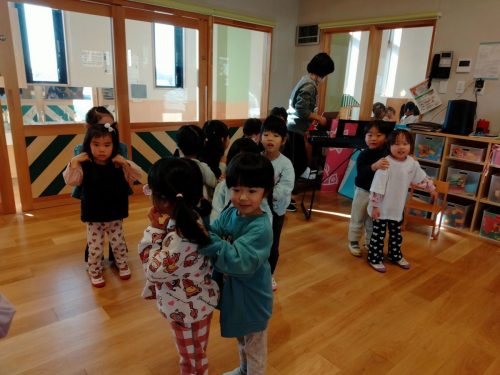 12月15日：小さい列車が出来上がりました！