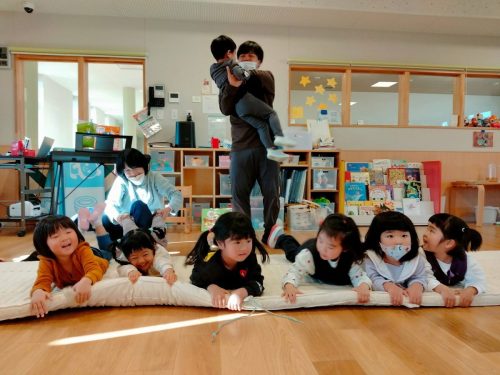 12月18日：あっ！抜かれた！！おいしそうなだいこん収穫☆