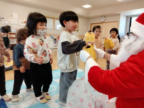 12月19日：楽しみにしていたプレゼント！もらえて嬉しかったね♪