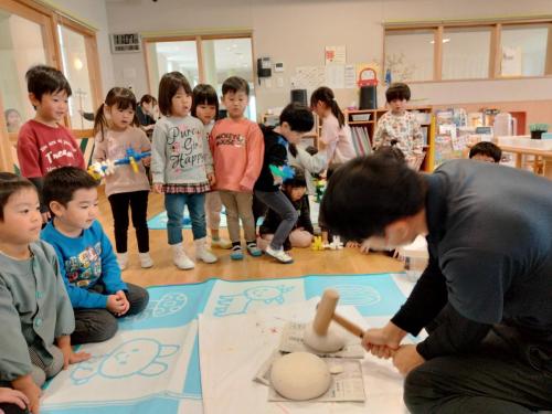 1月14日：ここで吉岡先生の登場です！！力強く叩いています！