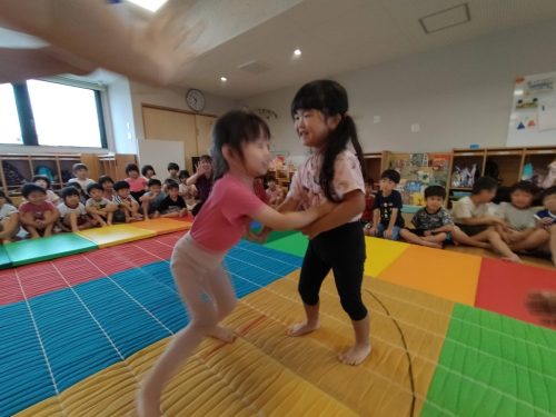 7月4日：どっちが勝つのかな～⁉