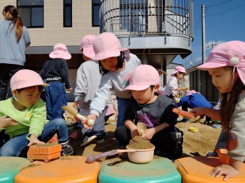 3月11日：砂場で遊んだよ！今日もレッツクッキング(*^^)v